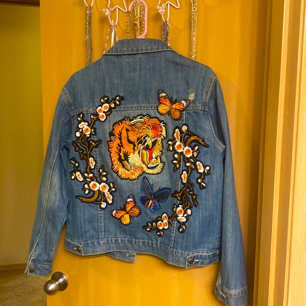 denim Jacket , Tiger embroidered Patch work on the back!